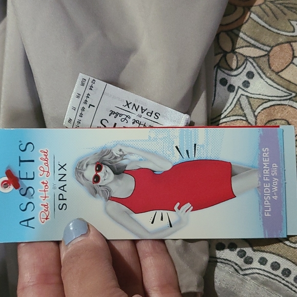 Assests Red Hot Label - Picture 1 of 10